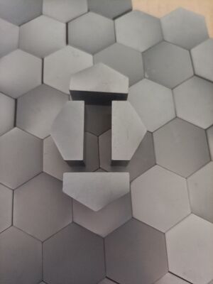 Pressureless Sintered Silicon Carbide Ceramic Hexagonal Tile 30x30mm for Ballistic Protection Plate