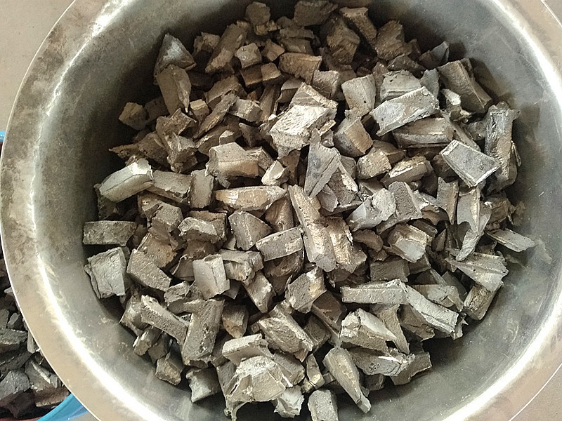 MgNd35 Magnesium Neodymium Alloy Ingot / Block For Grain Refinement