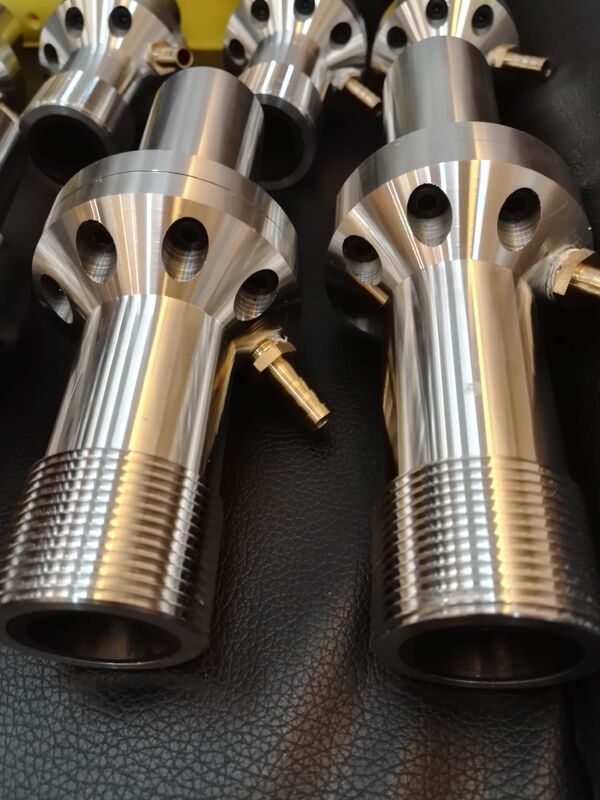 Boron Carbide Wet Blasting Nozzle with Built-in Water Injection Port for Up to 90% Dust Reduction and HRA 93+ Hardness